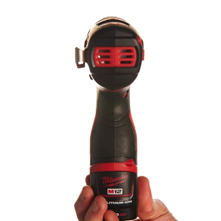 Аккумуляторный субкомпактный импульсный винтоверт Milwaukee M12 BID-202С  (Арт. 4933441960)