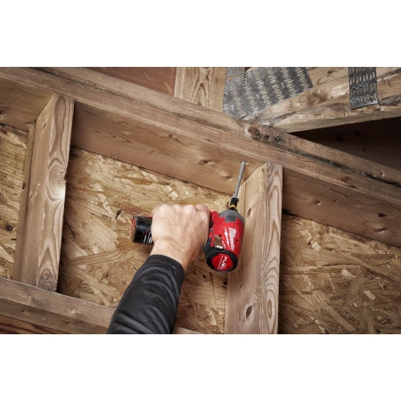 Аккумуляторный гидравлический импульсный винтоверт Milwaukee M12 FQID-202X FUEL SURGE (Li-Ion2Ач)  (Арт. 4933464973)