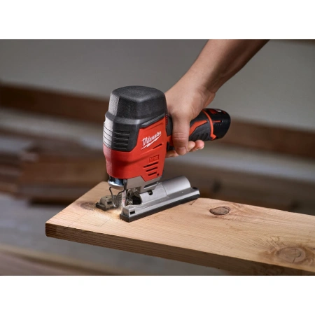 Аккумуляторный лобзик Milwaukee M12 JS-402B  (Арт. 4933441700)