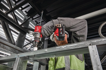 Аккумуляторная безударная дрель-шуруповерт Milwaukee M18 FDD3-502X FUEL (Арт. 4933479863)