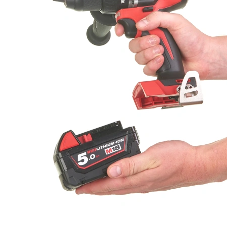 Аккумуляторная безударная дрель-шуруповерт Milwaukee M18 BLDD2-502X  (Арт. 4933464515)