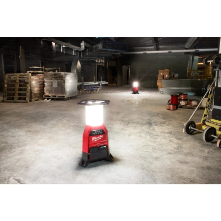 Аккумуляторный светодиодный фонарь c функцией зарядного устройства Milwaukee M18 ONESLDP-0 ONE-KEY  (Арт. 4933459160)