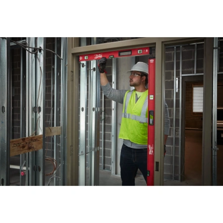 Уровень магнитный Milwaukee REDSTICK Backbone™ 80 см  (Арт. 4932459065)