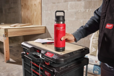 Термос красный Milwaukee PACKOUT CHUG LID 532 мл (Арт. 4932493991)