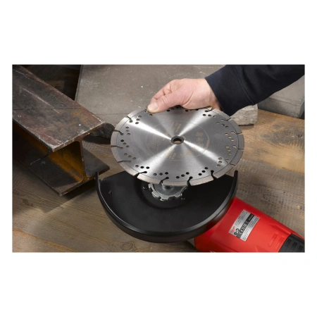 Гайка быстрозажимная Milwaukee FIXTEС XL (совместимость с УШМ 180/230 мм)  (Арт. 4932464610)