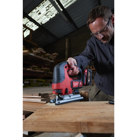 Аккумуляторный лобзик Milwaukee M18 BJS-402C  (Арт. 4933451389)