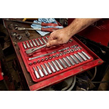 Набор метрических и дюймовых головок с воротком Milwaukee 3/8'' (56 предметов)  (Арт. 4932464946)