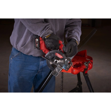 Аккумуляторная циркулярная пила по металлу Milwaukee M18 FMCS-502X FUEL  (Арт. 4933459193)