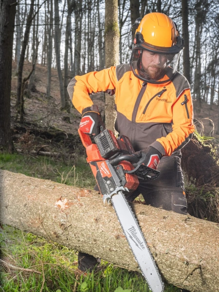 Перчатки Milwaukee Chain Saw для работ с бензопилой, размер XXL/11 (Арт. 4932493543)