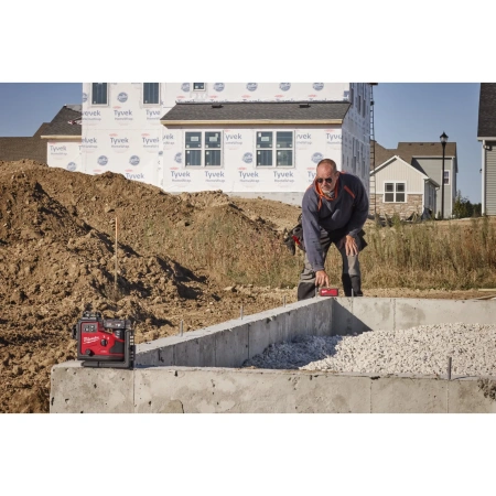 Аккумуляторный мультилинейный лазерный нивелир (3 линии x 360) с зеленым лучом Milwaukee M12 A3PLO-0C (Арт. 4933499001)