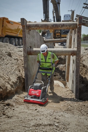 Аккумуляторная виброплита Milwaukee MXF PC50-0 FUEL (Арт. 4933493267)