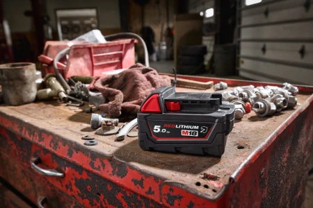 Аккумулятор устойчивый к химикатам Milwaukee M18 B5-CR 5Ач (Арт. 4932479265)