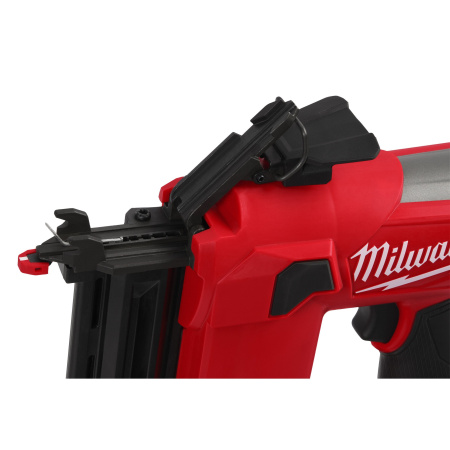 Аккумуляторный гвоздезабиватель(нейлер) с прямым магазином Milwaukee M12 FCN18GS-0X FUEL (Арт. 4933493354)
