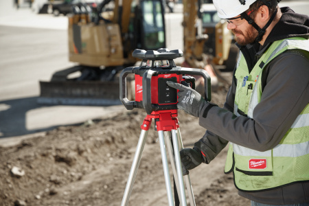Аккумуляторный ротационный лазерный нивелир с красным лучом Milwaukee M18 RLOH600-201C (Арт. 4933493191)