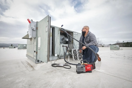 Аккумуляторный вакуумный насос Milwaukee M18 FVP5-801 [FORGE™] FUEL (замена для 4933498380) (Арт. 4933499249)