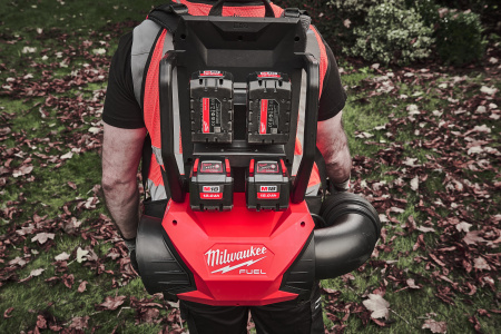 Аккумуляторная ранцевая воздуходувка Milwaukee M18 F2BPB-124 FUEL (Арт. 4933493213)