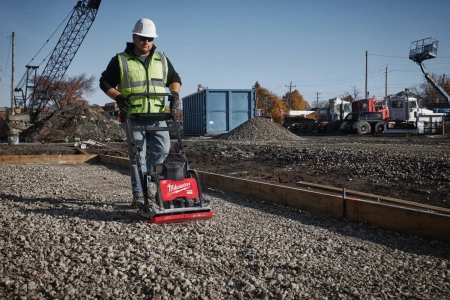 Аккумуляторная виброплита Milwaukee MXF PC50-0 FUEL (Арт. 4933493267)