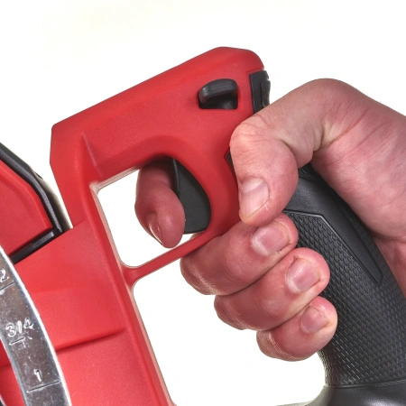 Аккумуляторная циркулярная пила по дереву Milwaukee M18 FCSRH66-0 FUEL  (Арт. 4933471444)