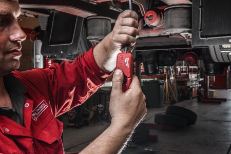 Инструмент для снятия изоляции кабелей универсальный  Milwaukee 4 в 1 (стриппер) (Арт. 4932498270)