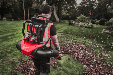Аккумуляторная ранцевая воздуходувка Milwaukee M18 F2BPB-124 FUEL (Арт. 4933493213)