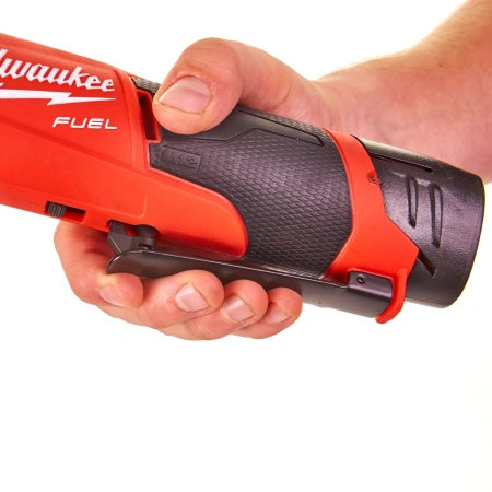 Аккумуляторная субкомпактная импульсная трещотка Milwaukee M12 FIR38-201B FUEL (3/8'')  (Арт. 4933459798)