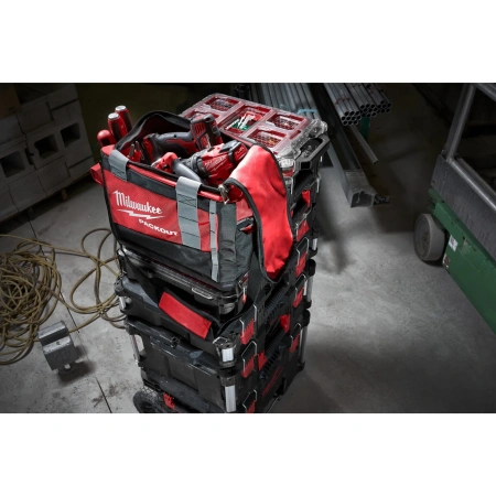 Сумка закрытая Milwaukee PACKOUT 38 см  (Арт. 4932471066)