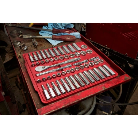 Набор метрических и дюймовых головок с воротком Milwaukee 3/8'' (56 предметов)  (Арт. 4932464946)
