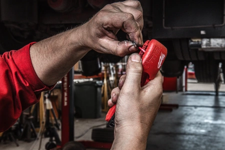 Инструмент для снятия изоляции кабелей универсальный  Milwaukee 4 в 1 (стриппер) (Арт. 4932498270)