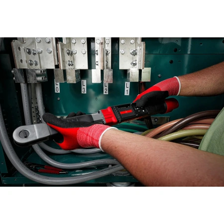 Аккумуляторный электронный динамометрический ключ Milwaukee M12 ONEFTR38-201C FUEL 3/8'' (Арт. 4933464967)