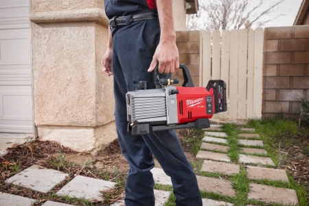 Аккумуляторный вакуумный насос Milwaukee M18 FVP5-801 [FORGE™] FUEL (замена для 4933498380) (Арт. 4933499249)