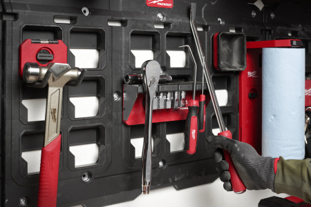 Полка магнитная для стеллажной системы Milwaukee PACKOUT (Арт. 4932493378)