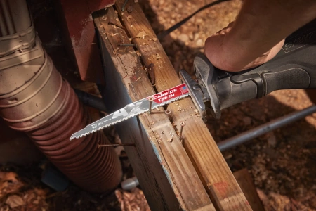 Полотно для сабельной пилы, демонтажное по дереву, дереву с гвоздями, пластику с твердосплавными зубьями Milwaukee AX CARBIDE TEETH 230 мм/ шаг зуба 5 мм (1 шт) (экоупак.) (замена для 48005226) (Арт. 48475226)