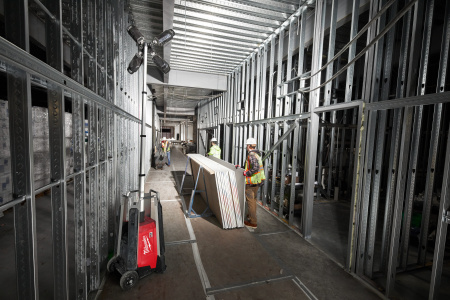 Аккумуляторная светодиодная мачта освещения Milwaukee MX FTL-601 ONE-KEY TRUEVIEW™ (Арт. 4933471844)