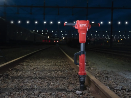 Аккумуляторный железнодорожный ударный гайковерт с фиксацией фрикционным кольцом Milwaukee M18 FHIWF1R-122C [FORGE™] FUEL (1'') (замена для 4933493141) (Арт. 4933499201)