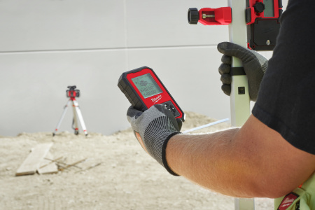 Аккумуляторный ротационный лазерный нивелир с красным лучом Milwaukee M18 RLOHV1200-501C (Арт. 4933493204)