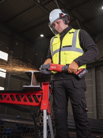 Аккумуляторная углошлифовальная машина (УШМ, Болгарка) Milwaukee M18 ONEFLAG230 XPDB-122C [FORGE™] FUEL ONE-KEY 230мм (замена для 4933478783) (Арт. 4933499242)