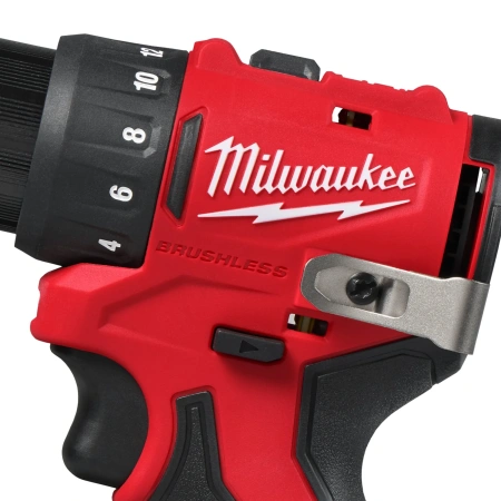 Аккумуляторная безударная дрель-шуруповерт Milwaukee M12 BLDDRC-402C (замена для 4933441925) (Арт. 4933499688)