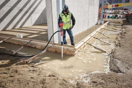 Аккумуляторный насос для перекачки воды Milwaukee M18 BLSWP-801 [FORGE™] (Арт. 4933498560)