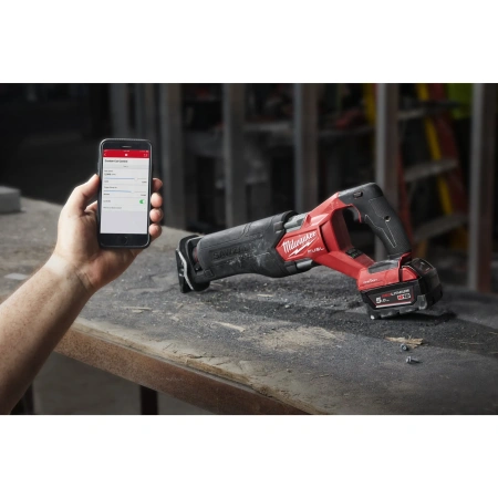 Аккумуляторная сабельная пила Milwaukee M18 ONEFSZ-502X FUEL ONE-KEY SAWZALL  (Арт. 4933478294)