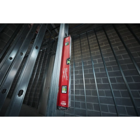Уровень магнитный Milwaukee REDSTICK Backbone™ 60 см  (Арт. 4932459063)