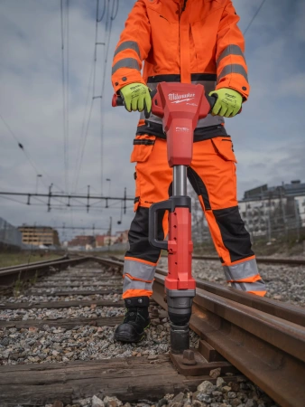 Аккумуляторный железнодорожный ударный гайковерт с фиксацией фрикционным кольцом Milwaukee M18 FHIWF1R-122C [FORGE™] FUEL (1'') (замена для 4933493141) (Арт. 4933499201)