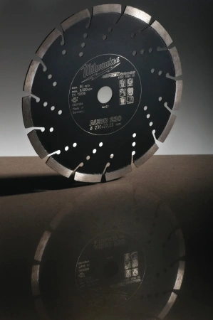 Алмазный диск скоростной Milwaukee Speedcross AUDD 450 мм (Арт. 4932492145)