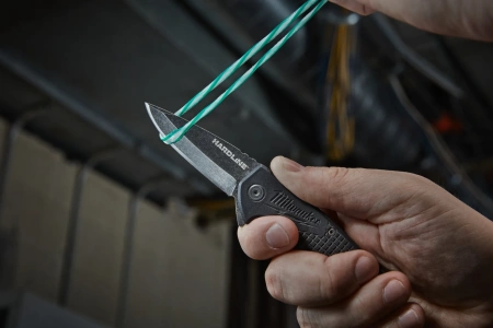 Нож выкидной с гладким лезвием Milwaukee HARDLINE Smooth 64мм (Арт. 4932492452)