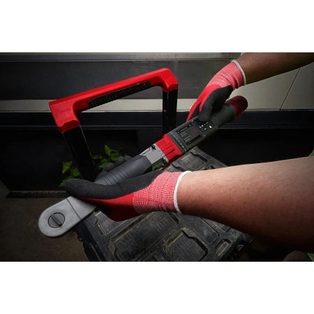 Аккумуляторный электронный динамометрический ключ Milwaukee M12 ONEFTR38-201C FUEL 3/8'' (Арт. 4933464967)