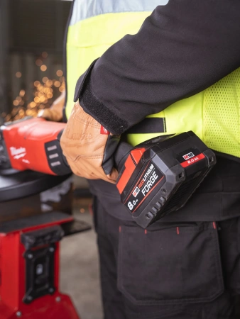 Аккумуляторная углошлифовальная машина (УШМ, Болгарка) Milwaukee M18 ONEFLAG230 XPDB-122C [FORGE™] FUEL ONE-KEY 230мм (замена для 4933478783) (Арт. 4933499242)