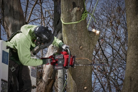 Аккумуляторная цепная пила Milwaukee M18 F2CHS50-0 FUEL (Арт. 4933480120)