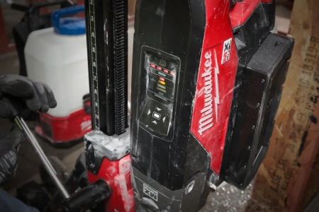 Аккумуляторная установка алмазного сверления Milwaukee MXF DCD150-302CKIT FUEL (Арт. 4933471835)