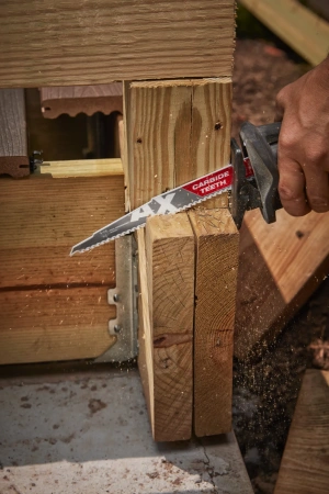 Полотно для сабельной пилы, демонтажное по дереву, дереву с гвоздями, пластику с твердосплавными зубьями Milwaukee AX CARBIDE TEETH 230 мм/ шаг зуба 5 мм (1 шт) (экоупак.) (замена для 48005226) (Арт. 48475226)