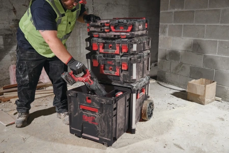 Ящик на колесах с выдвижным отсеком Milwaukee PACKOUT XL (Арт. 4932498651)
