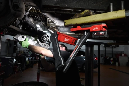 Акк. светодиодная лампа с изменяемым углом наклона M18 ABL-0 (Арт. 4933498147)